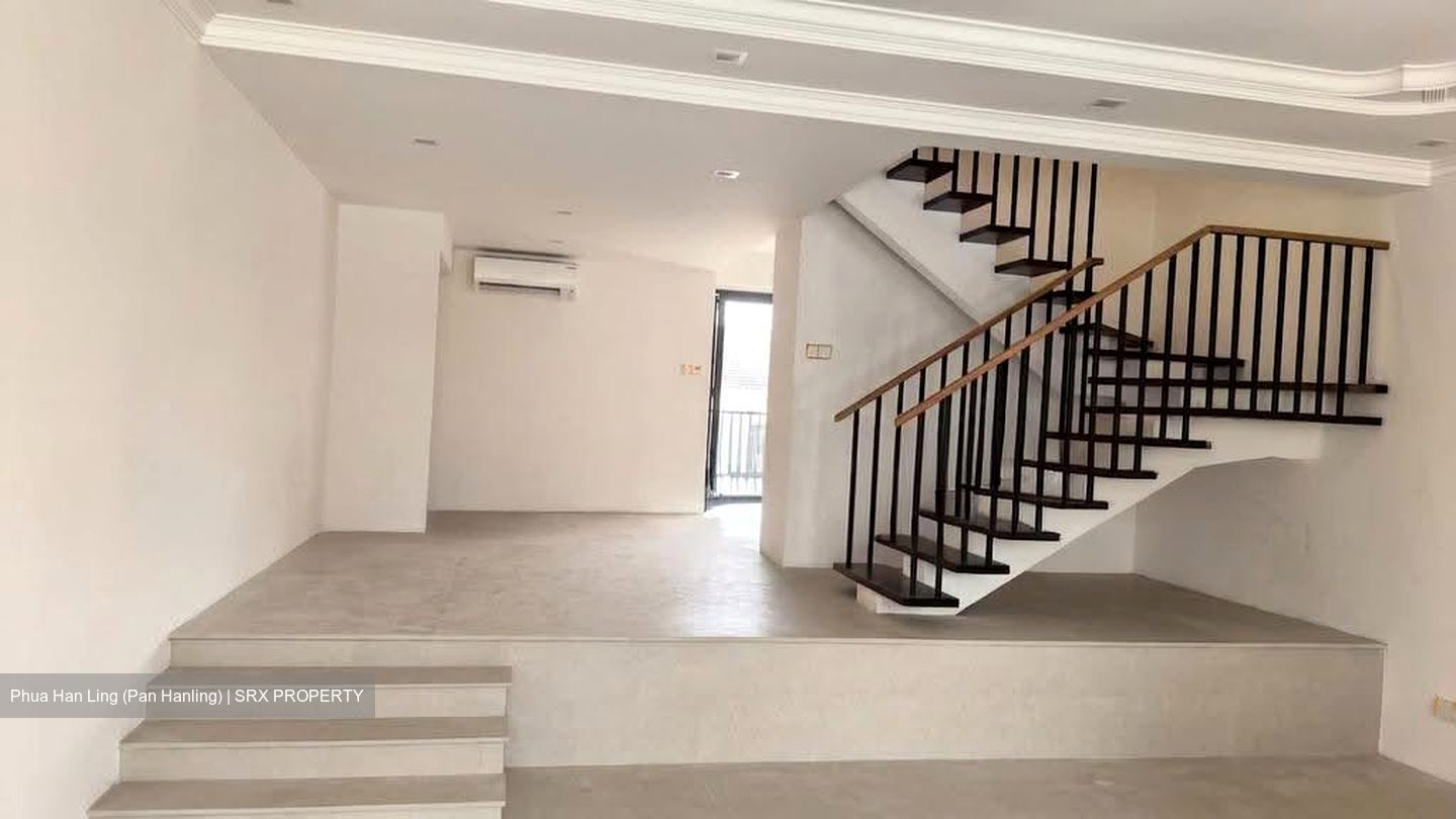 Golden Hill Estate (D19), Terrace #614093721